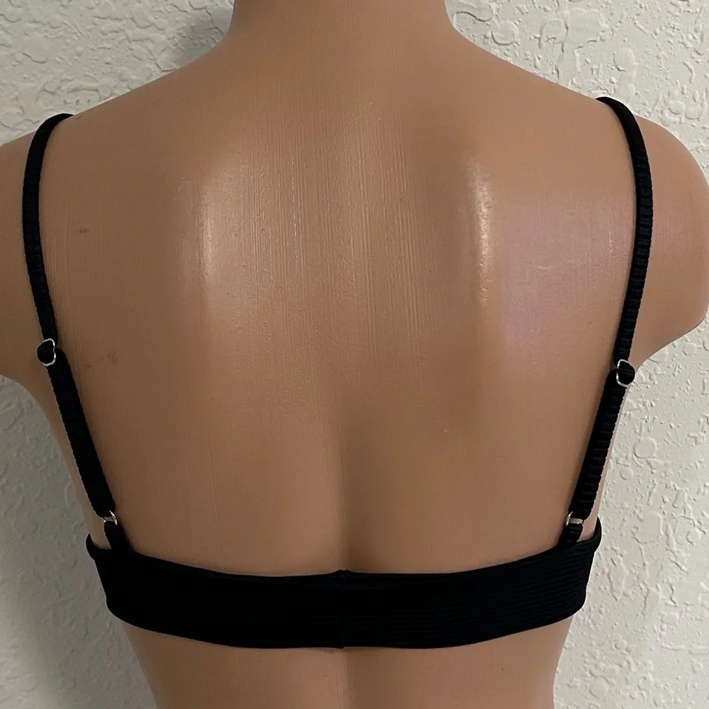 Frankie's Bikinis Gavin Ribbed Bikini Top NWOT